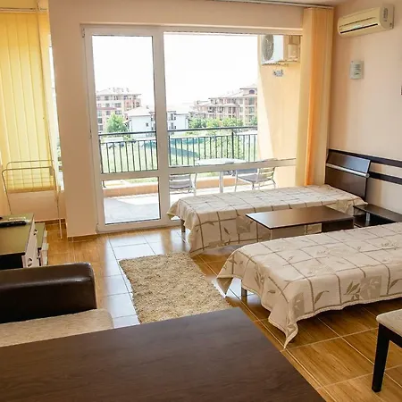 Magic Dreams Bright Studio With Parking + Pool سفيتي فلاس
