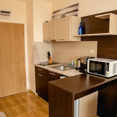Magic Dreams Bright Studio With Parking + Pool شقة سفيتي فلاس